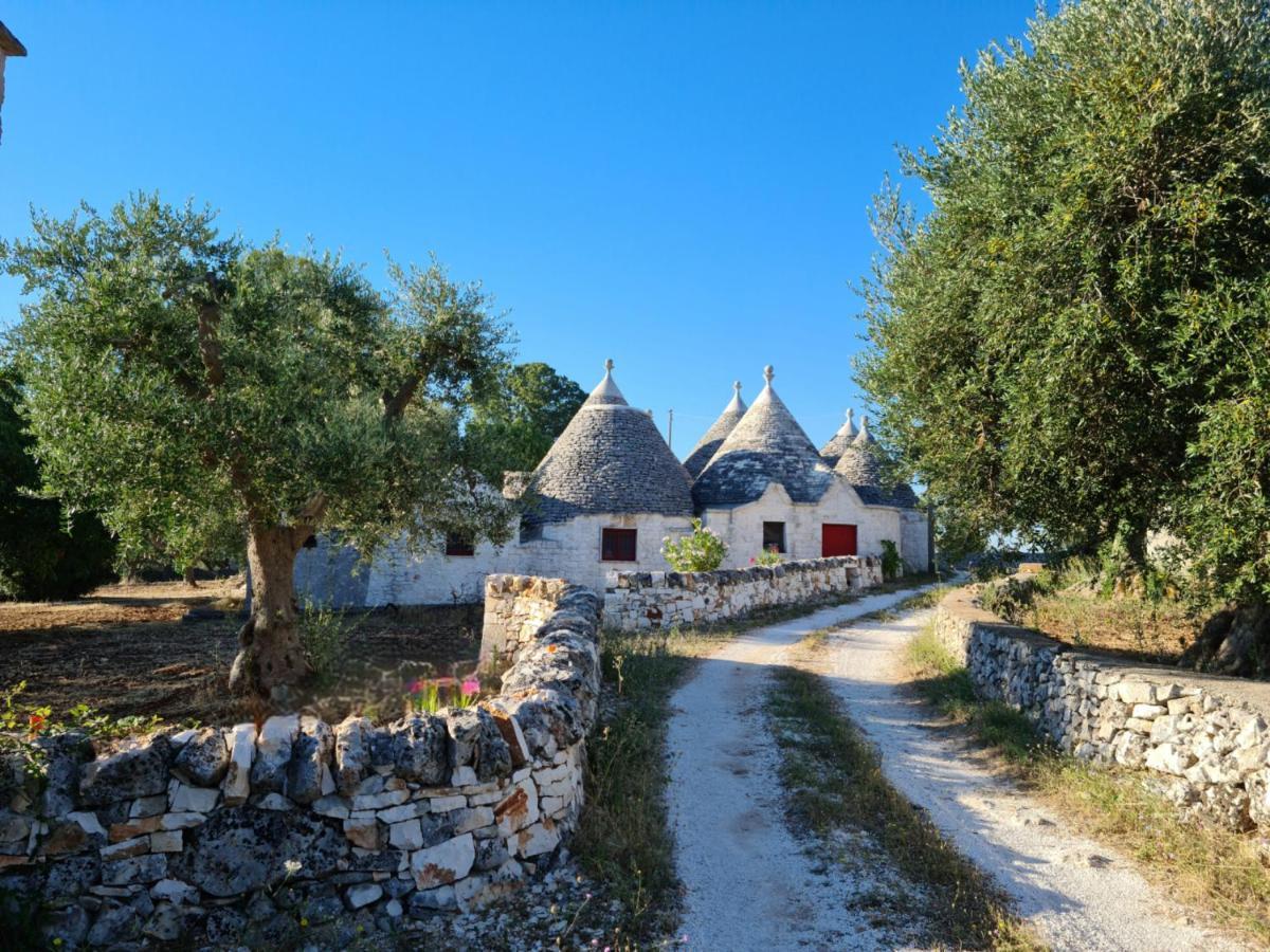 Trulli L'Utopia Di Anny Trulli Anny'S Utopia Locorotondo Exterior photo